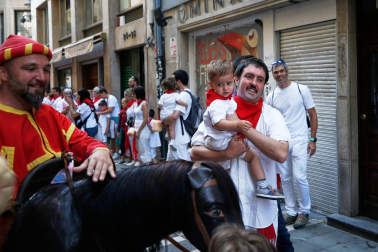 Fotos del recorrido de los gigantes y cabezudos de Pamplona del día 10 de julio de San Fermín 2019
