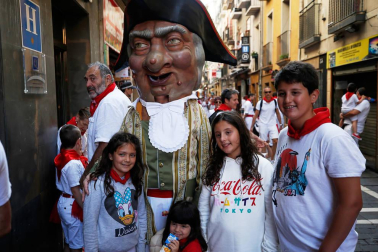 Fotos del recorrido de los gigantes y cabezudos de Pamplona del día 10 de julio de San Fermín 2019