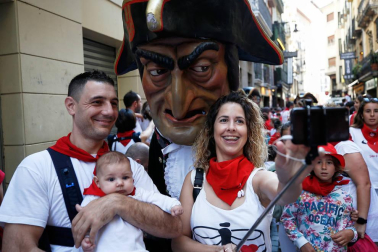 Fotos del recorrido de los gigantes y cabezudos de Pamplona del día 10 de julio de San Fermín 2019