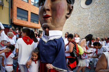 Fotos del recorrido de los gigantes y cabezudos de Pamplona del día 10 de julio de San Fermín 2019