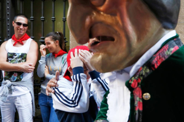Fotos del recorrido de los gigantes y cabezudos de Pamplona del día 10 de julio de San Fermín 2019