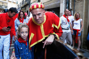 Fotos del recorrido de los gigantes y cabezudos de Pamplona del día 10 de julio de San Fermín 2019