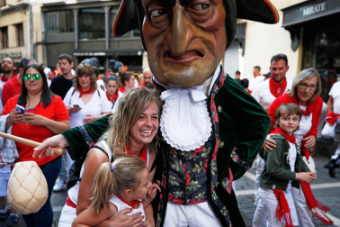 Fotos del recorrido de los gigantes y cabezudos de Pamplona del día 10 de julio de San Fermín 2019