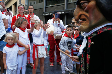 Fotos del recorrido de los gigantes y cabezudos de Pamplona del día 10 de julio de San Fermín 2019