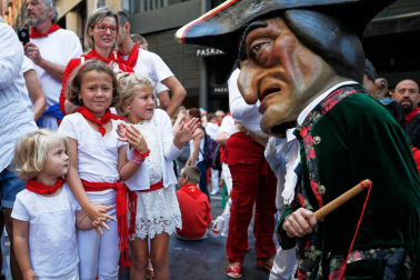 Fotos del recorrido de los gigantes y cabezudos de Pamplona del día 10 de julio de San Fermín 2019