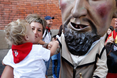 Fotos del recorrido de los gigantes y cabezudos de Pamplona del día 10 de julio de San Fermín 2019