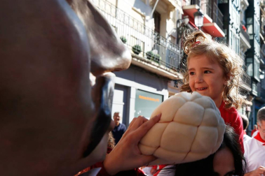 Fotos del recorrido de los gigantes y cabezudos de Pamplona del día 10 de julio de San Fermín 2019