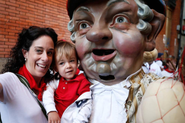 Fotos del recorrido de los gigantes y cabezudos de Pamplona del día 10 de julio de San Fermín 2019