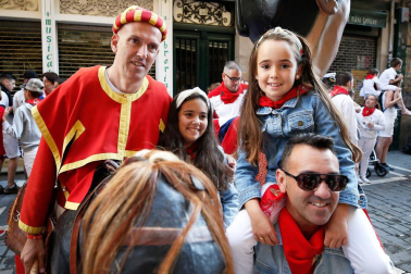 Fotos del recorrido de los gigantes y cabezudos de Pamplona del día 10 de julio de San Fermín 2019