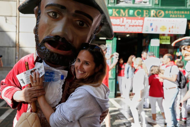 Fotos del recorrido de los gigantes y cabezudos de Pamplona del día 9 de julio de San Fermín 2019