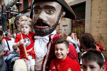 Fotos del recorrido de los gigantes y cabezudos de Pamplona del día 9 de julio de San Fermín 2019