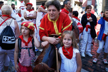 Fotos del recorrido de los gigantes y cabezudos de Pamplona del día 9 de julio de San Fermín 2019