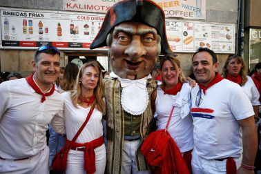 Fotos del recorrido de los gigantes y cabezudos de Pamplona del día 9 de julio de San Fermín 2019