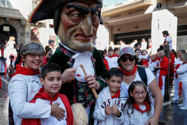 Fotos del recorrido de los gigantes y cabezudos de Pamplona del día 9 de julio de San Fermín 2019
