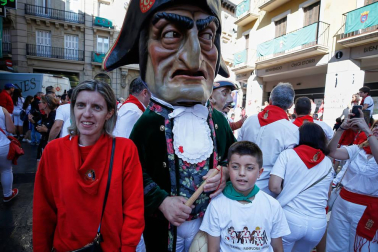 Fotos del recorrido de los gigantes y cabezudos de Pamplona del día 9 de julio de San Fermín 2019