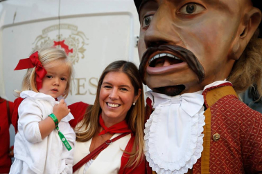 Fotos del recorrido de los gigantes y cabezudos de Pamplona del día 9 de julio de San Fermín 2019