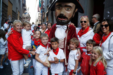 Fotos del recorrido de los gigantes y cabezudos de Pamplona del día 9 de julio de San Fermín 2019