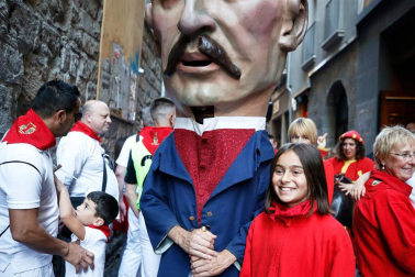 Fotos del recorrido de los gigantes y cabezudos de Pamplona del día 9 de julio de San Fermín 2019