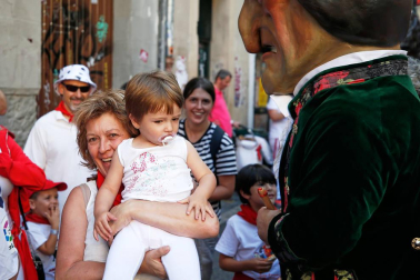 Fotos del recorrido de los gigantes y cabezudos de Pamplona del día 9 de julio de San Fermín 2019