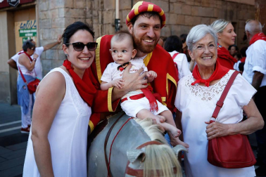 Fotos del recorrido de los gigantes y cabezudos de Pamplona del día 9 de julio de San Fermín 2019