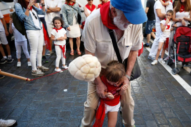 Fotos del recorrido de los gigantes y cabezudos de Pamplona del día 9 de julio de San Fermín 2019