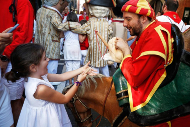 Fotos del recorrido de los gigantes y cabezudos de Pamplona del día 9 de julio de San Fermín 2019