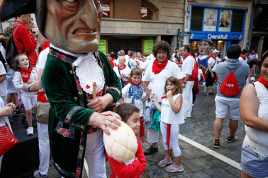 Fotos del recorrido de los gigantes y cabezudos de Pamplona del día 9 de julio de San Fermín 2019