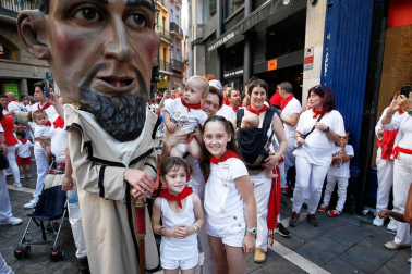Fotos del recorrido de los gigantes y cabezudos de Pamplona del día 9 de julio de San Fermín 2019