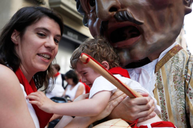 Fotos del recorrido de los gigantes y cabezudos de Pamplona del día 9 de julio de San Fermín 2019