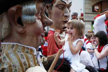 Fotos del recorrido de los gigantes y cabezudos de Pamplona del día 9 de julio de San Fermín 2019