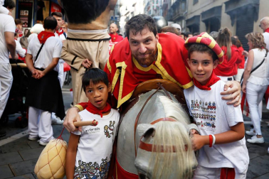 Fotos del recorrido de los gigantes y cabezudos de Pamplona del día 9 de julio de San Fermín 2019