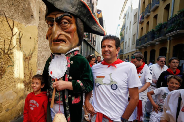 Fotos del recorrido de los gigantes y cabezudos de Pamplona del día 9 de julio de San Fermín 2019