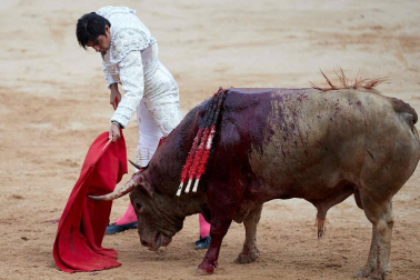Fotos de la corrida con toros de la ganadería Núñez del Cuvillo para los diestros Antonio Ferrera, Miguel Ángel Perera y Cayetano Rivera.