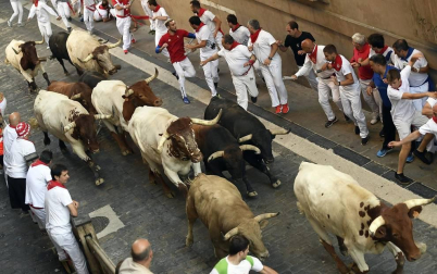 Imágenes del sexto encierro de los sanfermines 2019 protagonizado por toros de Núñez del Cuvillo.