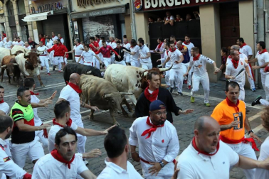 Imágenes del sexto encierro de los sanfermines 2019 protagonizado por toros de Núñez del Cuvillo.