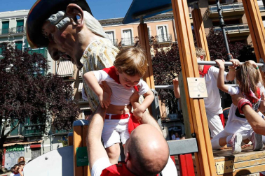 Fotos del recorrido de los gigantes y cabezudos de Pamplona del día 9 de julio de San Fermín 2019