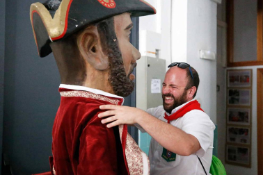 Fotos del recorrido de los gigantes y cabezudos de Pamplona del día 9 de julio de San Fermín 2019