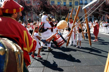 Fotos del recorrido de los gigantes y cabezudos de Pamplona del día 9 de julio de San Fermín 2019