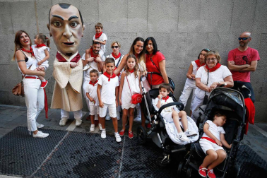 Fotos del recorrido de los gigantes y cabezudos de Pamplona del día 9 de julio de San Fermín 2019