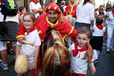 Fotos del recorrido de los gigantes y cabezudos de Pamplona del día 9 de julio de San Fermín 2019