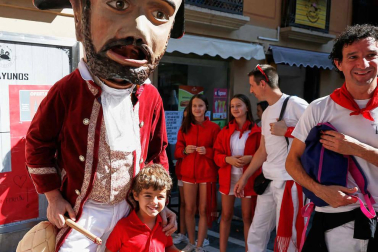 Fotos del recorrido de los gigantes y cabezudos de Pamplona del día 9 de julio de San Fermín 2019