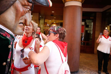 Fotos del recorrido de los gigantes y cabezudos de Pamplona del día 9 de julio de San Fermín 2019