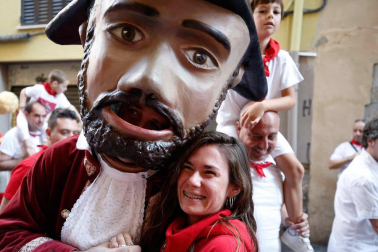 Fotos del recorrido de los gigantes y cabezudos de Pamplona del día 9 de julio de San Fermín 2019
