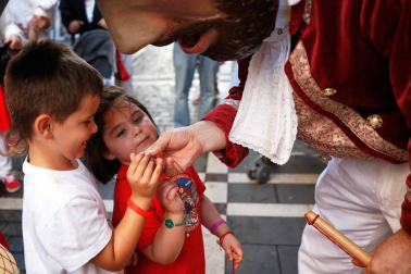 Fotos del recorrido de los gigantes y cabezudos de Pamplona del día 9 de julio de San Fermín 2019