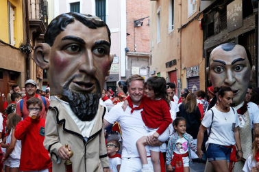Fotos del recorrido de los gigantes y cabezudos de Pamplona del día 9 de julio de San Fermín 2019