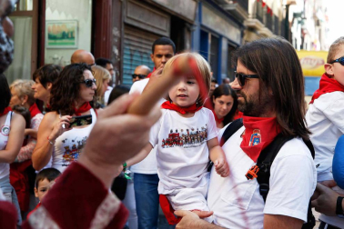 Fotos del recorrido de los gigantes y cabezudos de Pamplona del día 9 de julio de San Fermín 2019
