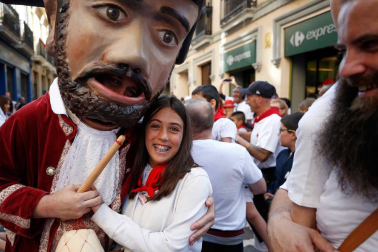 Fotos del recorrido de los gigantes y cabezudos de Pamplona del día 9 de julio de San Fermín 2019