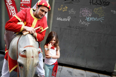 Fotos del recorrido de los gigantes y cabezudos de Pamplona del día 9 de julio de San Fermín 2019