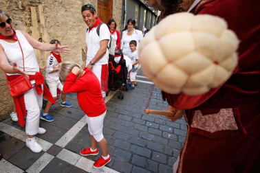 Fotos del recorrido de los gigantes y cabezudos de Pamplona del día 9 de julio de San Fermín 2019