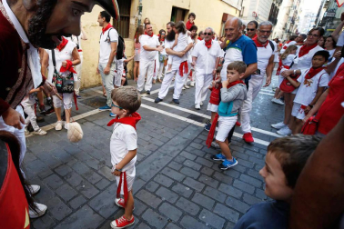 Fotos del recorrido de los gigantes y cabezudos de Pamplona del día 9 de julio de San Fermín 2019